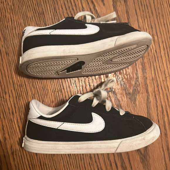 Kids Toddler Nike Sneakers Size 8C - Picture 5 of 8